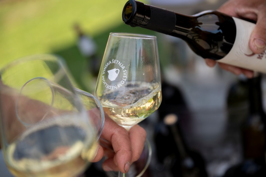 Vinska &scaron;etnja Svetom Nedeljom 2026