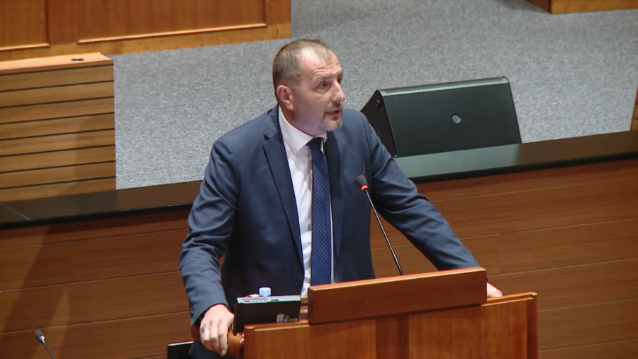 Dalibor Paus u Saboru upozorava: lokalne jedinice ne mogu same podnijeti troškove vrtića i vatrogastva – potrebna je hitna pomoć države.