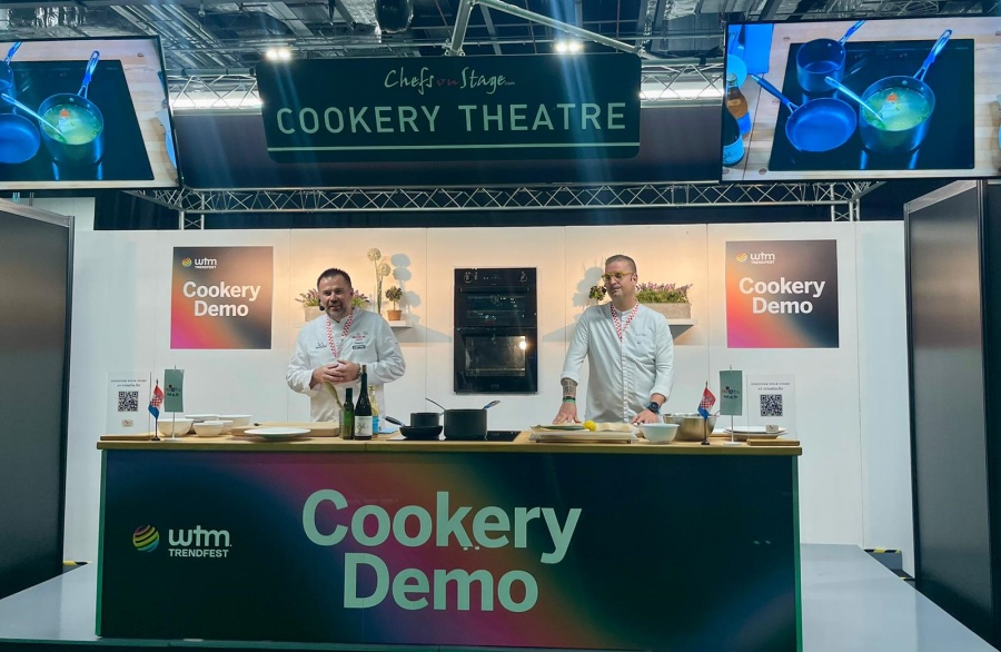 Rudolf Štefan, chef i vlasnik šibenskog restorana Pelegrini, nositelj MICHELINOVE zvjezdice te Ante Udovičić, glavni chef luksuznog Lemongarden hotela na Braču Rudolf Štefan, chef i vlasnik šibenskog restorana Pelegrini, nositelj MICHELINOVE zvjezdice te Ante Udovičić, glavni chef luksuznog Lemongarden hotela na Braču