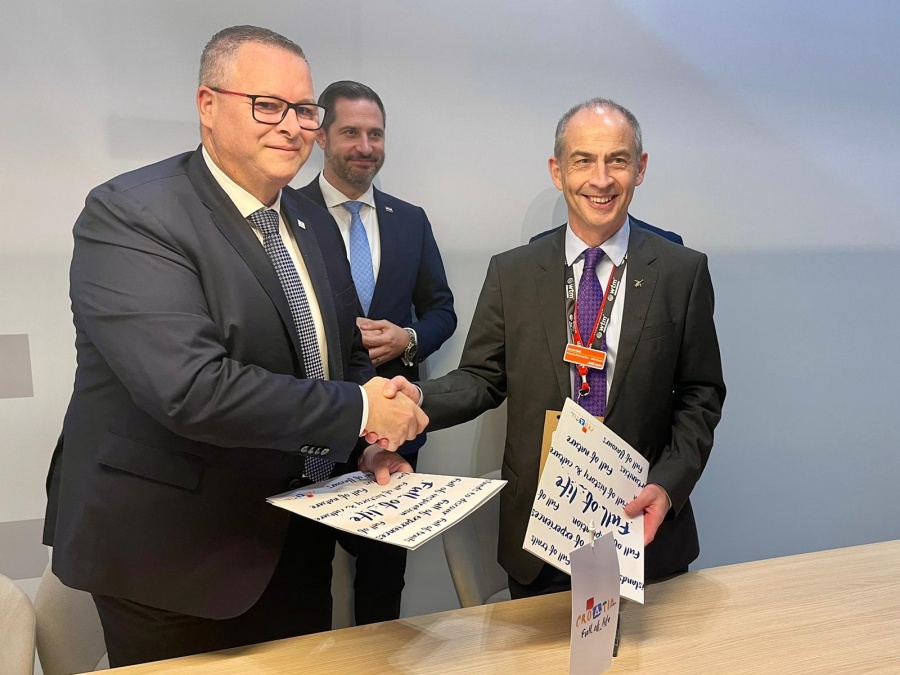 Sporazum su potpisali direktor HTZ-a Kristjan Staničić i direktor za korporativne poslove i održivost u Jet2 David Neill. Sporazum su potpisali direktor HTZ-a Kristjan Staničić i direktor za korporativne poslove i održivost u Jet2 David Neill.