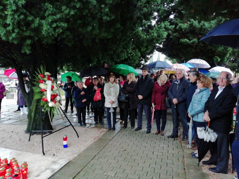 U povodu Svih svetih na gradskom groblju održana prigodna komemoracija