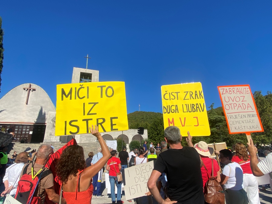 Holcimov projekt dekarbonizacije i spaljivanja otpada: Raški prosvjednici odlučni - ako treba, bit će i drugih građanskih otpora