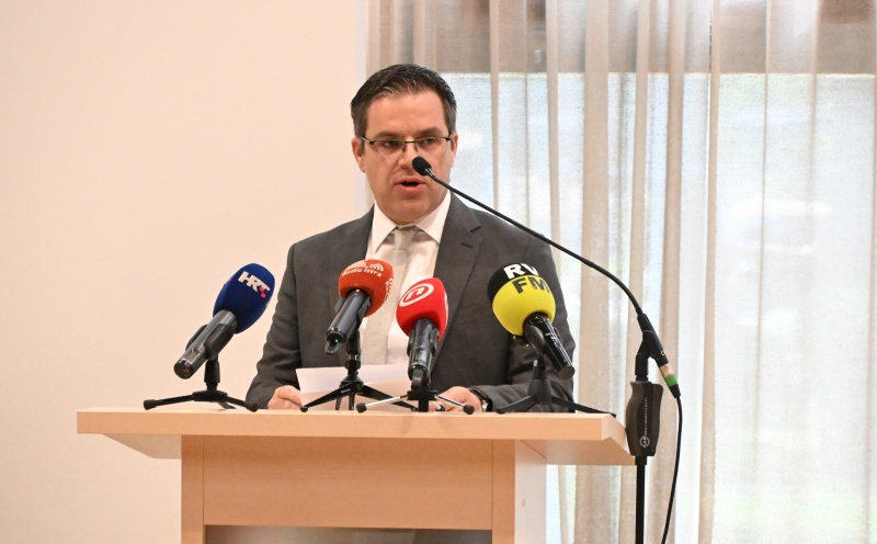 Leo Knapić vijećnicima Županijske skupštine: „Zaštita zdravlja i očuvanje okoliša nisu tema za politička nadmetanja“
