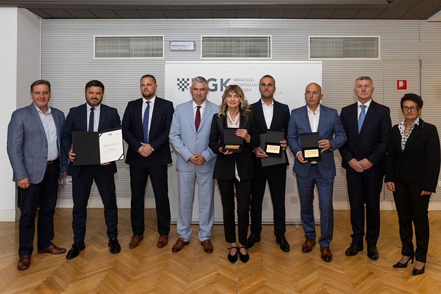 Rockwool Adriatic dobitnik plakete Zlatna kuna u kategoriji velikih trgovačkih društava